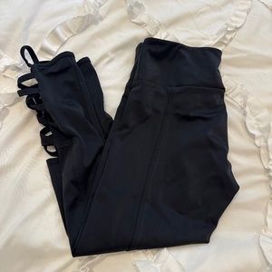 Onzie Black Yoga Lattice Criss Cross Detail Crop Leggings